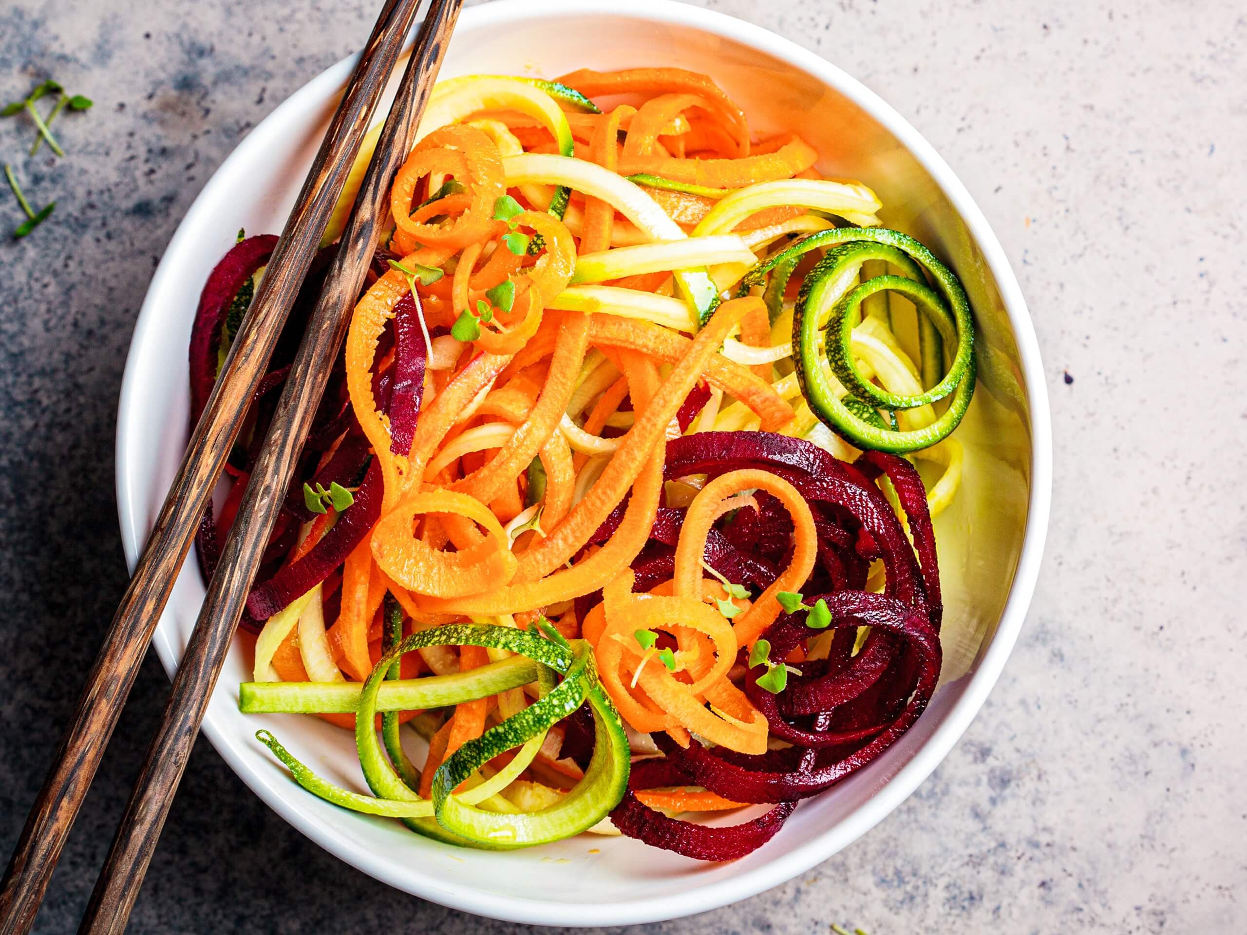 rainbow-spiral-salad-zuc-beet